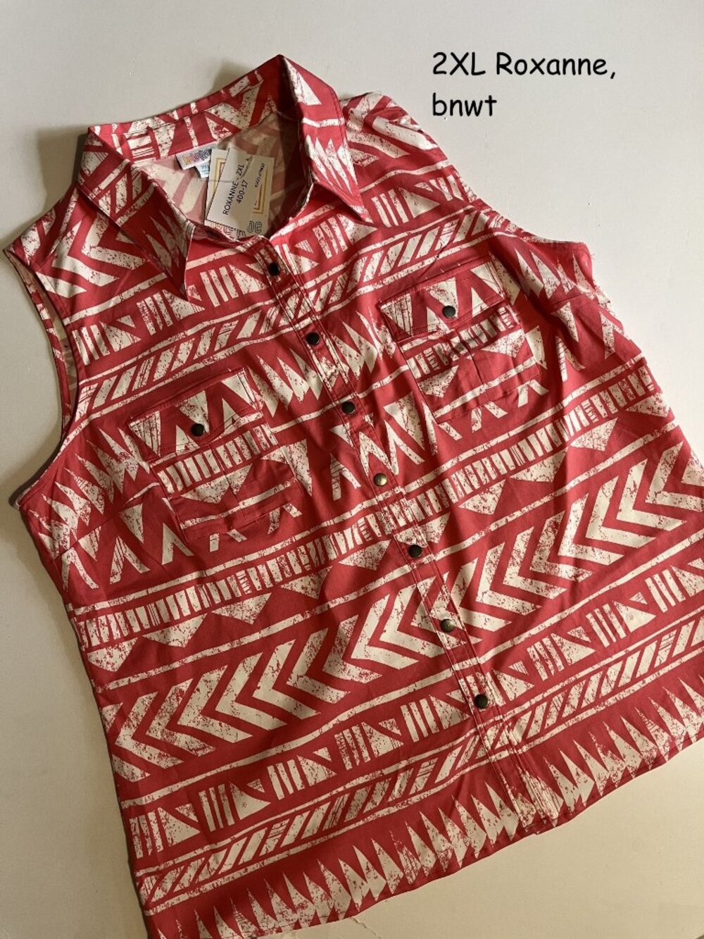 2XL Lularoe Roxanne snap front top, coral and white SW stripes